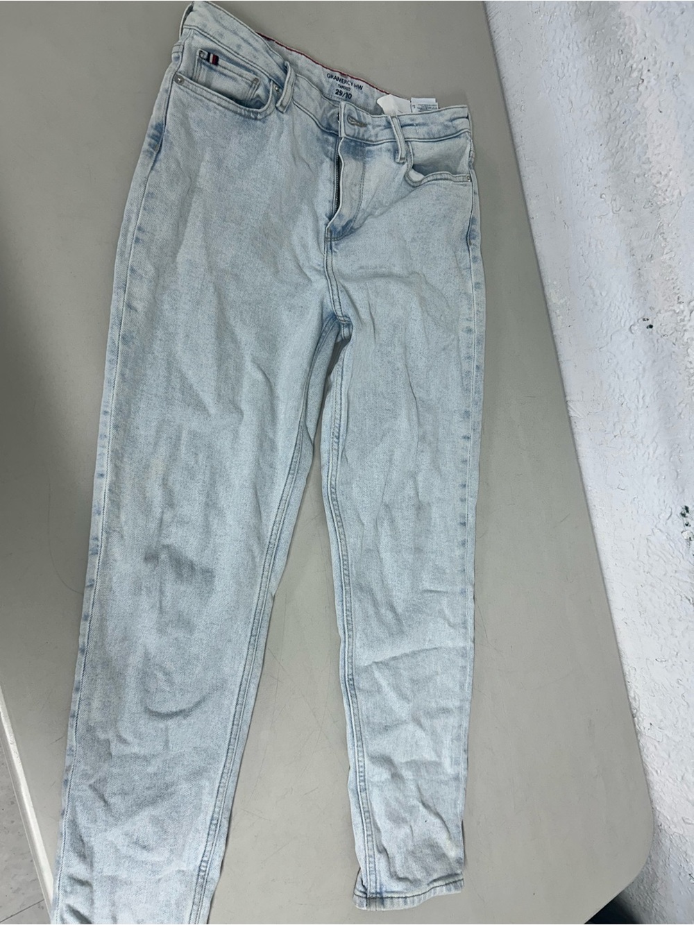 Light Wash Women’s High-Rise Jeans